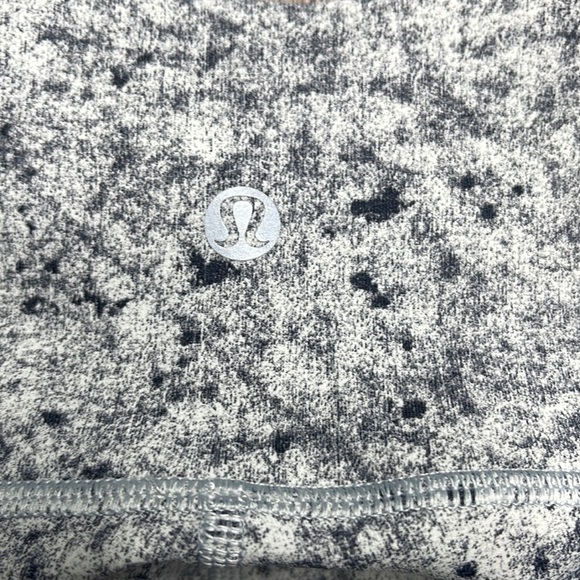 Lululemon Leggings sz4 - Picture 4 of 9